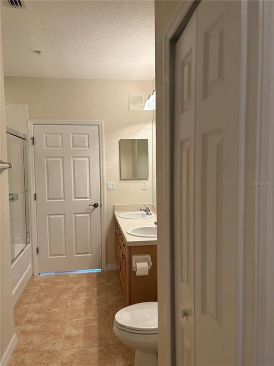 For Rent: $2,300 (3 beds, 2 baths, 1332 Square Feet)