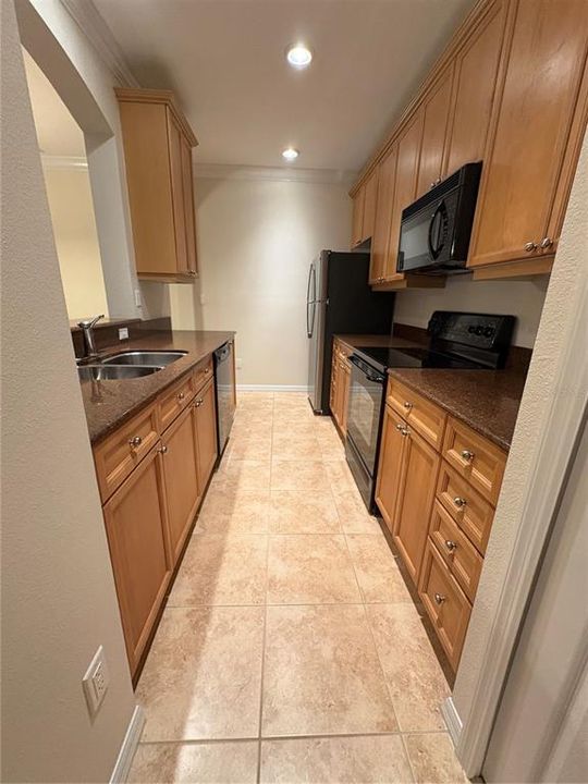 For Rent: $2,300 (3 beds, 2 baths, 1332 Square Feet)