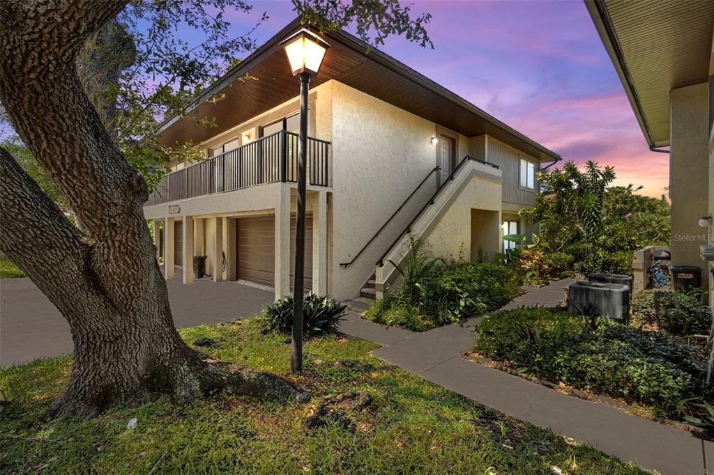 最近售出: $145,000 (2 贝兹, 1 浴室, 872 平方英尺)