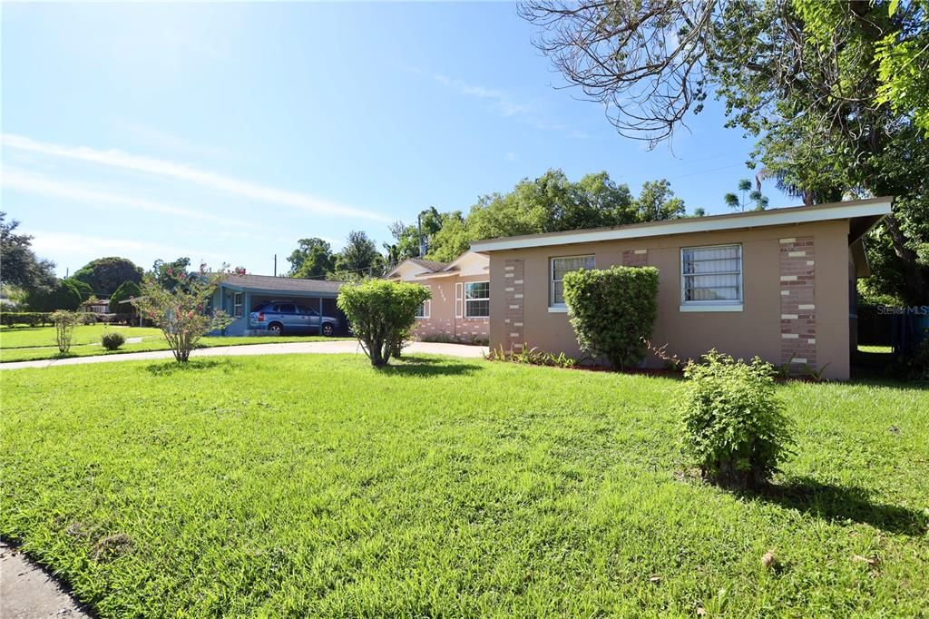 合同活跃: $295,000 (4 贝兹, 2 浴室, 1845 平方英尺)