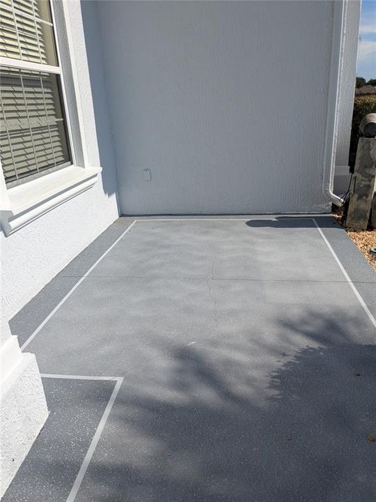 合同活跃: $408,000 (3 贝兹, 2 浴室, 2516 平方英尺)