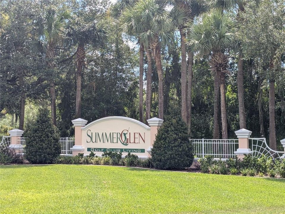 合同活跃: $408,000 (3 贝兹, 2 浴室, 2516 平方英尺)