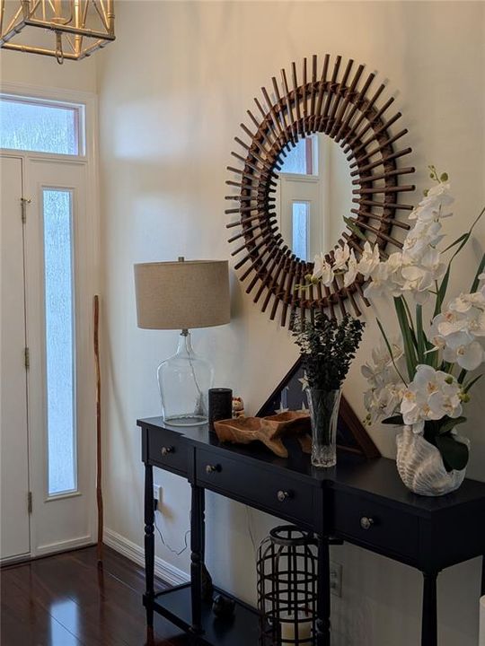 合同活跃: $408,000 (3 贝兹, 2 浴室, 2516 平方英尺)