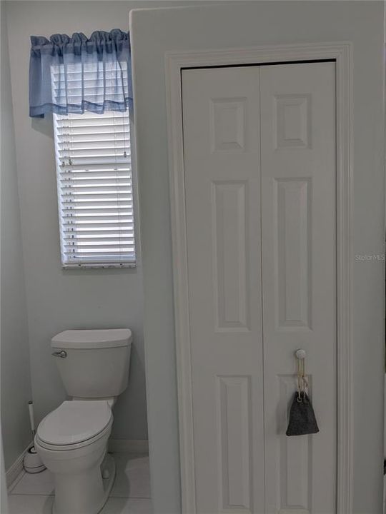 合同活跃: $408,000 (3 贝兹, 2 浴室, 2516 平方英尺)