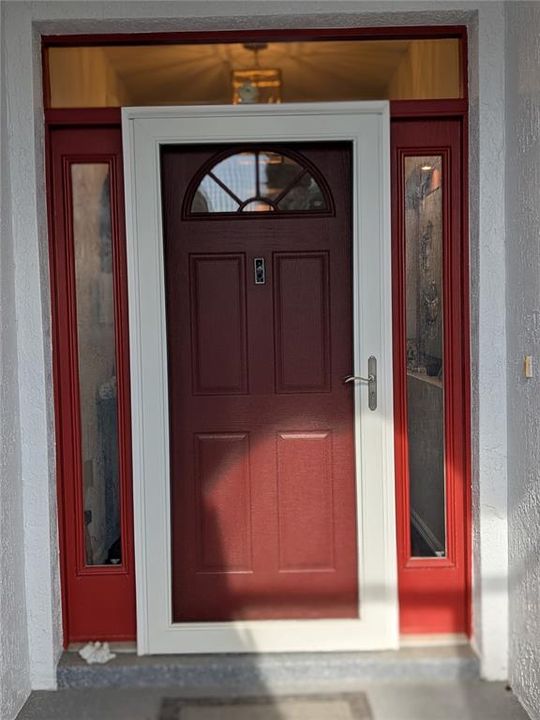 合同活跃: $408,000 (3 贝兹, 2 浴室, 2516 平方英尺)