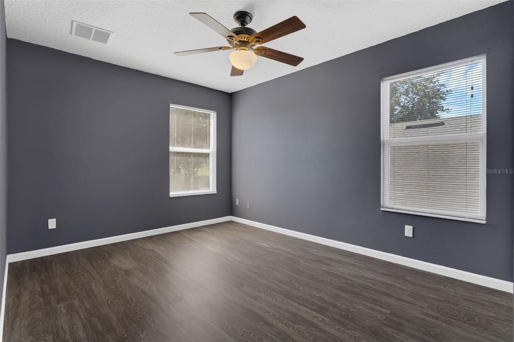 For Rent: $2,490 (4 beds, 2 baths, 2336 Square Feet)