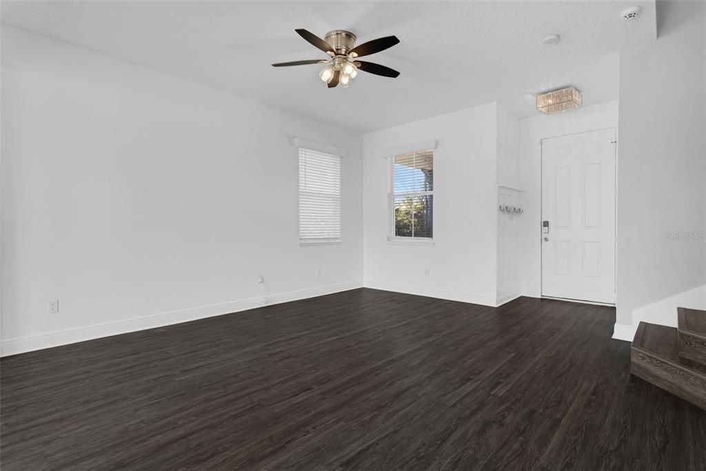 For Rent: $2,490 (4 beds, 2 baths, 2336 Square Feet)