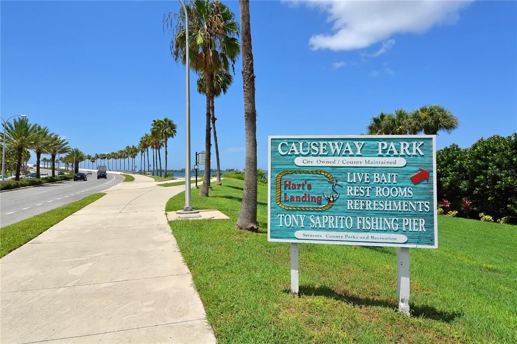 На продажу: $895,000 (2 спален, 2 ванн, 1380 Квадратных фут)