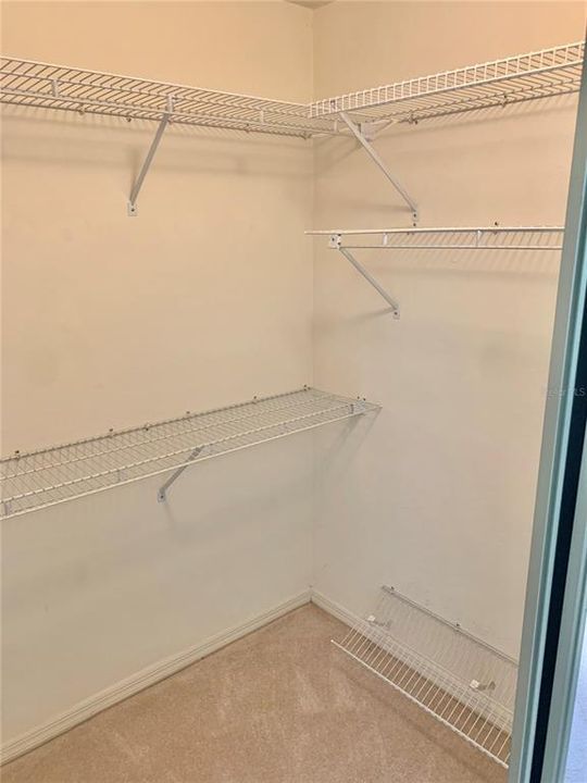 合同活跃: $309,900 (3 贝兹, 2 浴室, 1632 平方英尺)