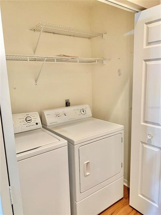 合同活跃: $309,900 (3 贝兹, 2 浴室, 1632 平方英尺)