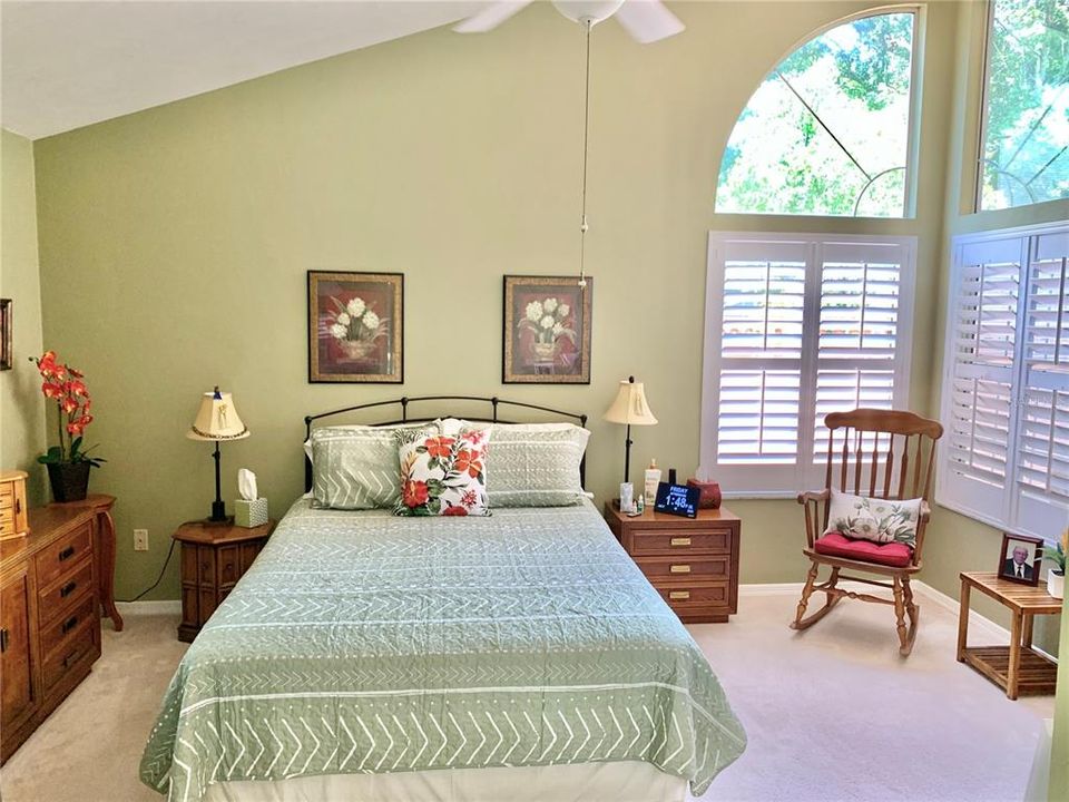 合同活跃: $309,900 (3 贝兹, 2 浴室, 1632 平方英尺)