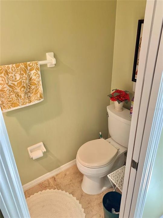 合同活跃: $309,900 (3 贝兹, 2 浴室, 1632 平方英尺)