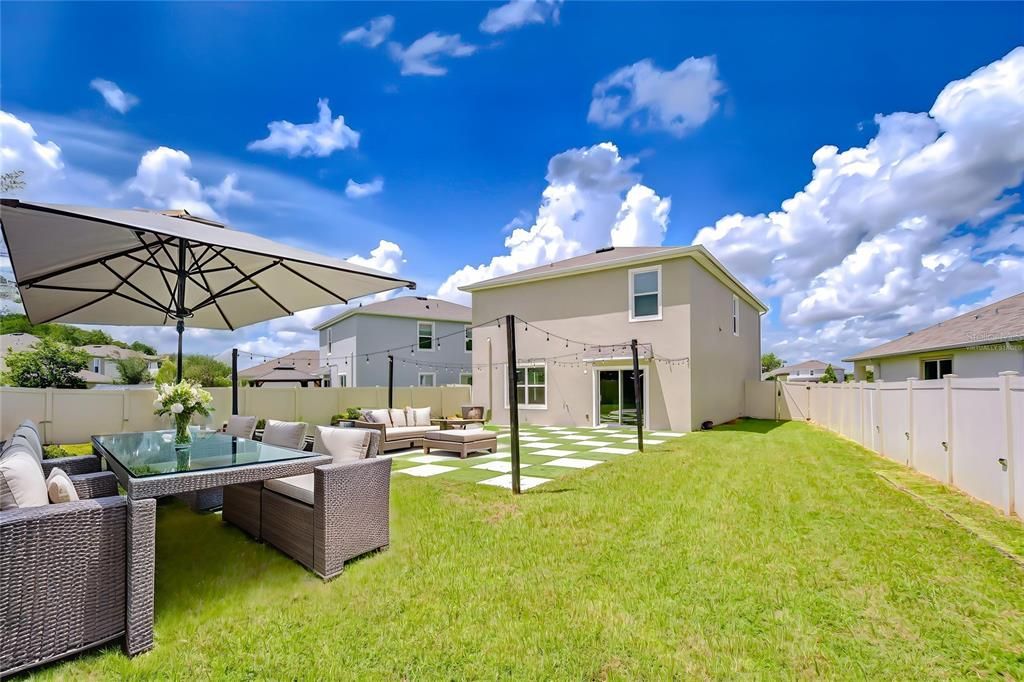 Active With Contract: $2,980 (4 beds, 2 baths, 2007 Square Feet)