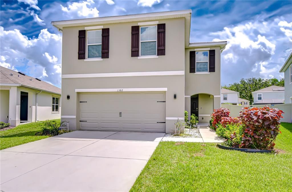 Active With Contract: $2,980 (4 beds, 2 baths, 2007 Square Feet)