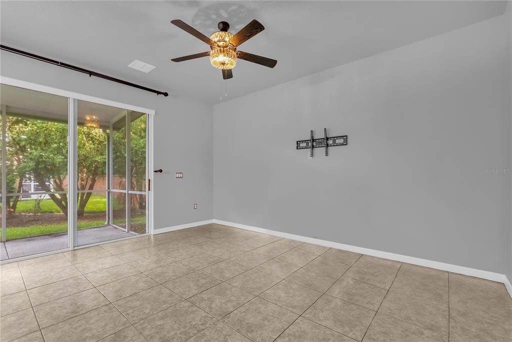 待售: $335,000 (3 贝兹, 2 浴室, 1642 平方英尺)