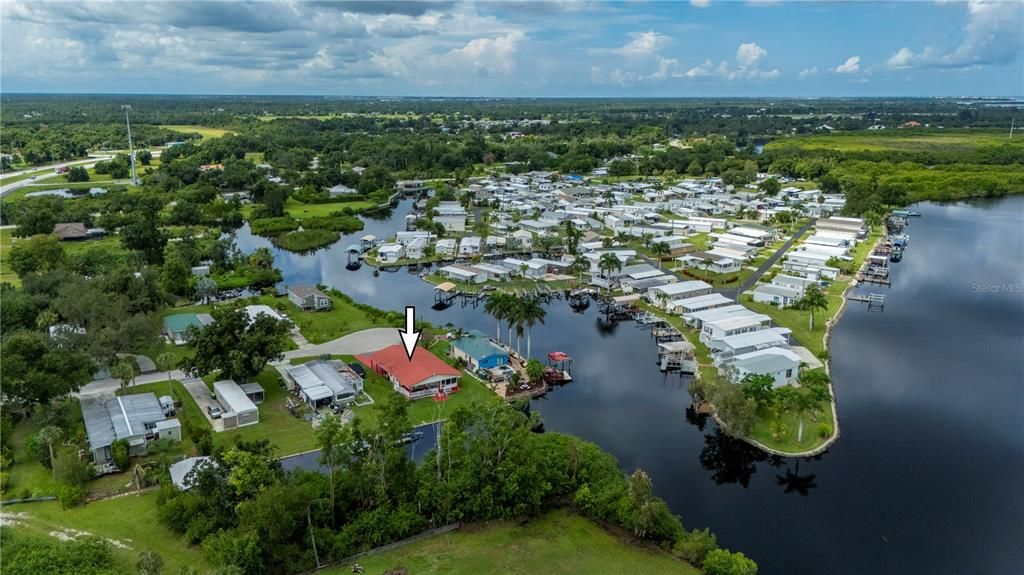 For Sale: $225,000 (2 beds, 2 baths, 1368 Square Feet)