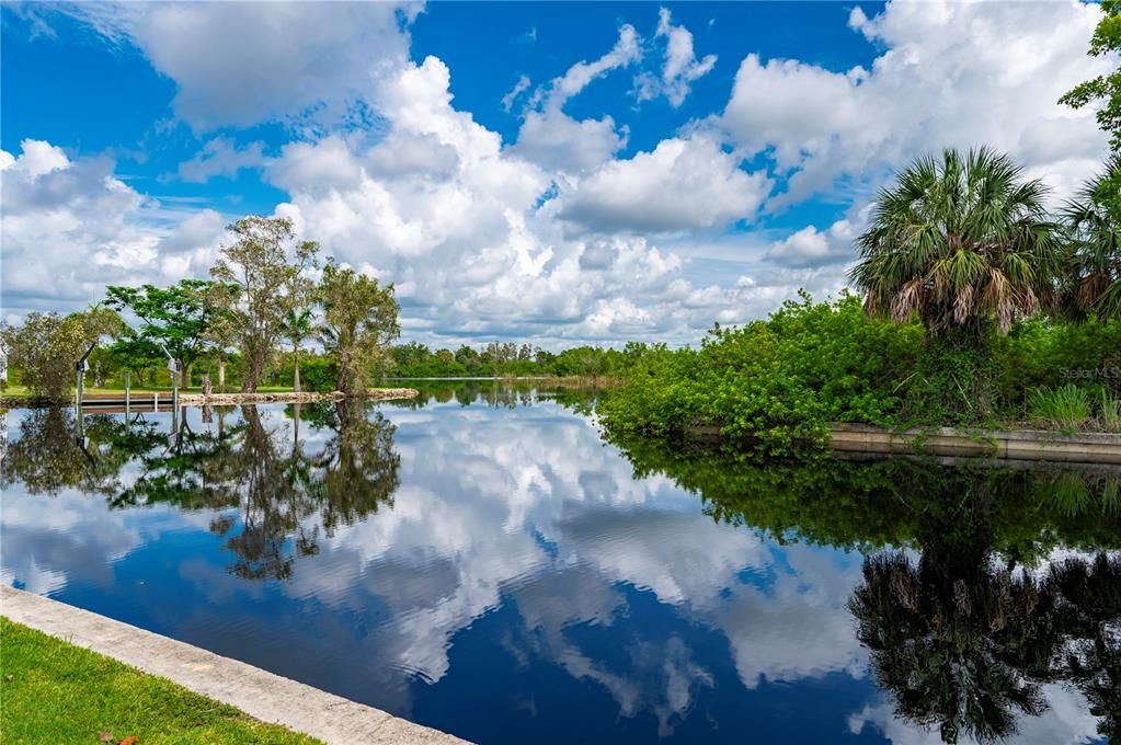 For Sale: $225,000 (2 beds, 2 baths, 1368 Square Feet)