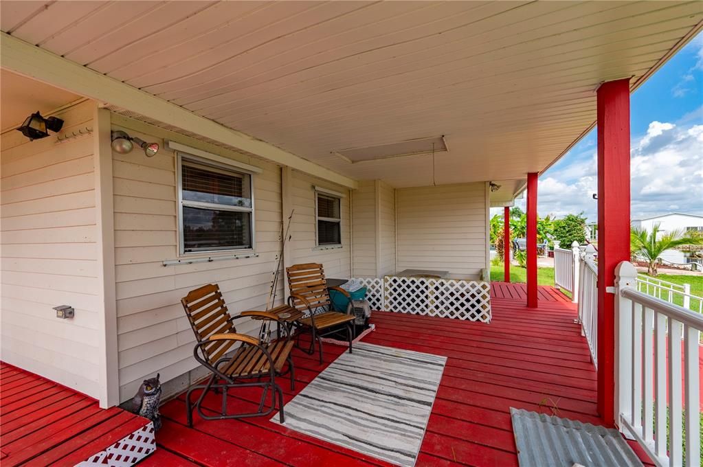 For Sale: $225,000 (2 beds, 2 baths, 1368 Square Feet)