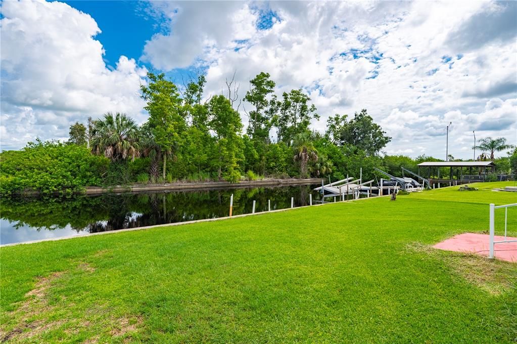 For Sale: $225,000 (2 beds, 2 baths, 1368 Square Feet)