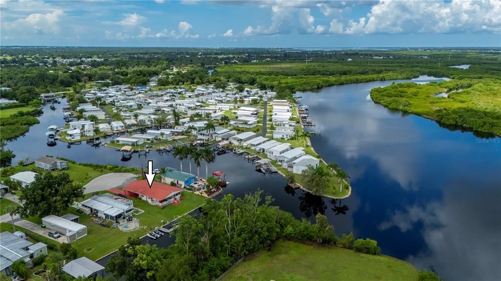 For Sale: $225,000 (2 beds, 2 baths, 1368 Square Feet)