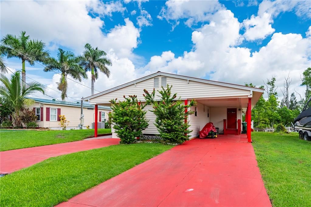 For Sale: $225,000 (2 beds, 2 baths, 1368 Square Feet)