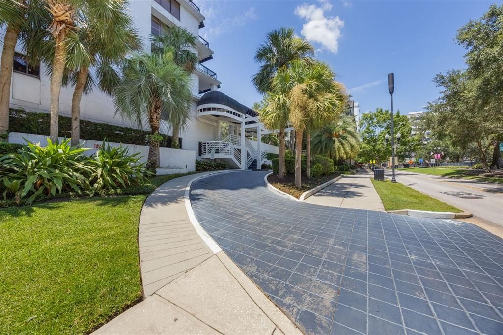 For Sale: $297,000 (2 beds, 2 baths, 1454 Square Feet)