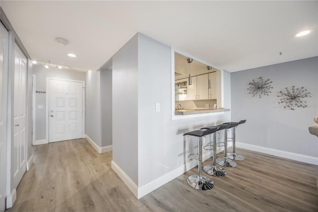 For Sale: $297,000 (2 beds, 2 baths, 1454 Square Feet)