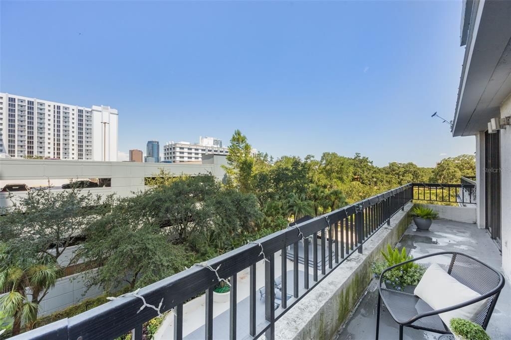 For Sale: $297,000 (2 beds, 2 baths, 1454 Square Feet)