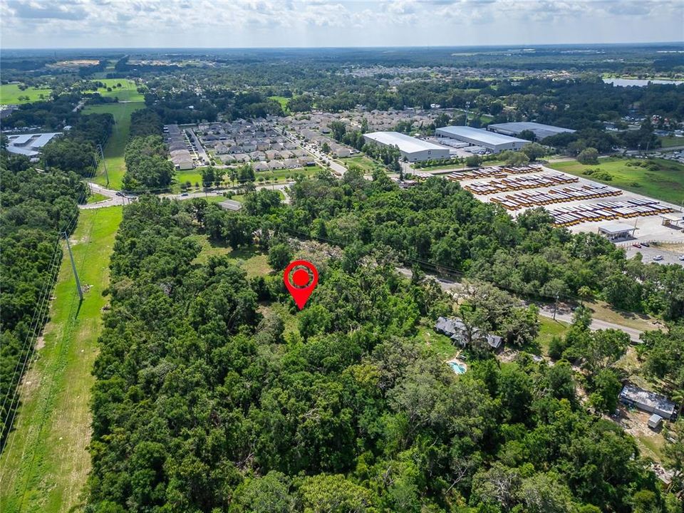 На продажу: $325,000 (1.89 acres)