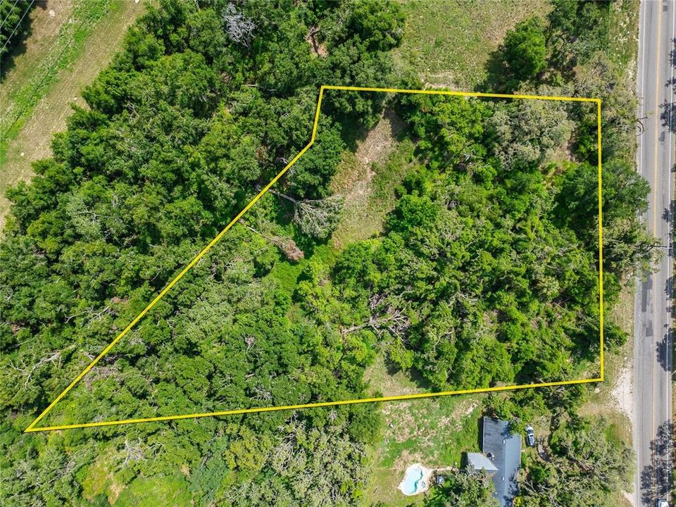 На продажу: $325,000 (1.89 acres)