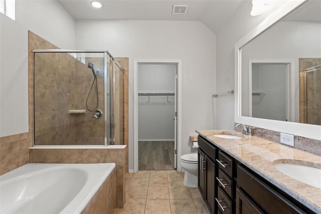 For Sale: $419,000 (4 beds, 2 baths, 2826 Square Feet)