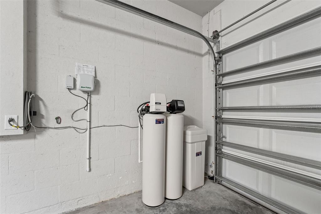 For Sale: $419,000 (4 beds, 2 baths, 2826 Square Feet)