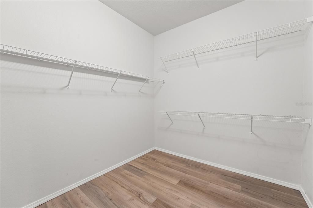 For Sale: $419,000 (4 beds, 2 baths, 2826 Square Feet)