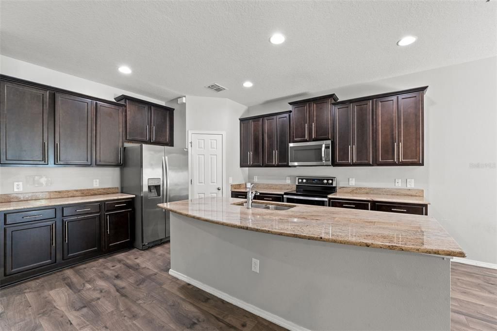 For Sale: $419,000 (4 beds, 2 baths, 2826 Square Feet)