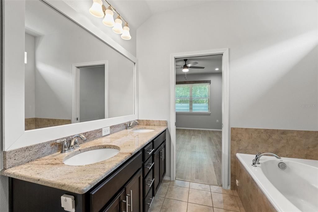 For Sale: $419,000 (4 beds, 2 baths, 2826 Square Feet)