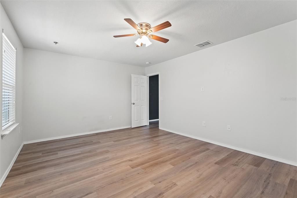 For Sale: $419,000 (4 beds, 2 baths, 2826 Square Feet)