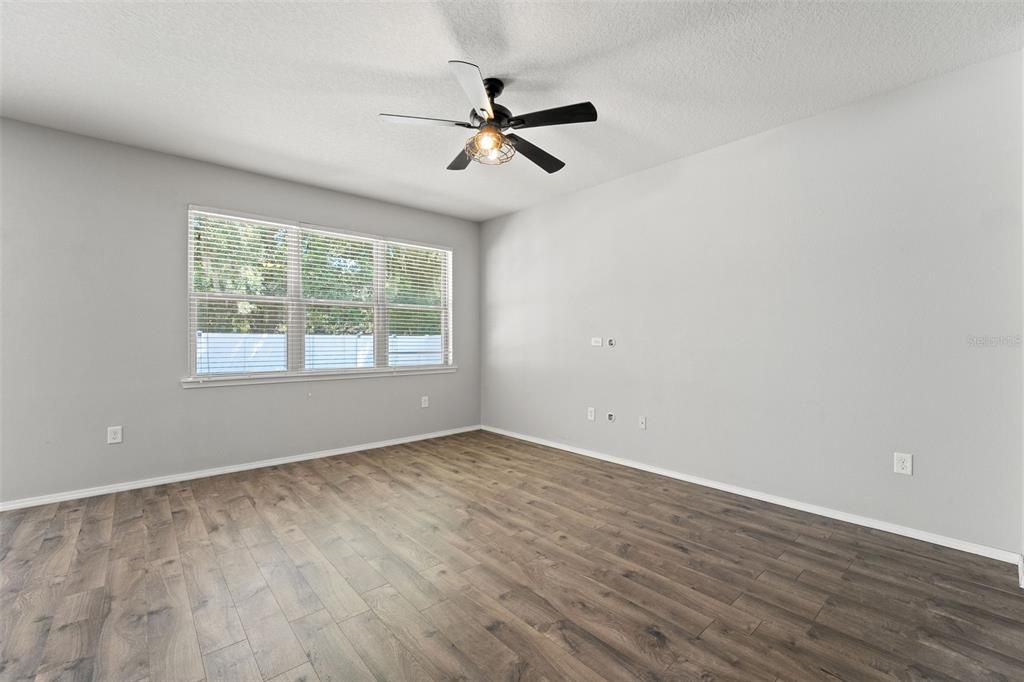 For Sale: $419,000 (4 beds, 2 baths, 2826 Square Feet)