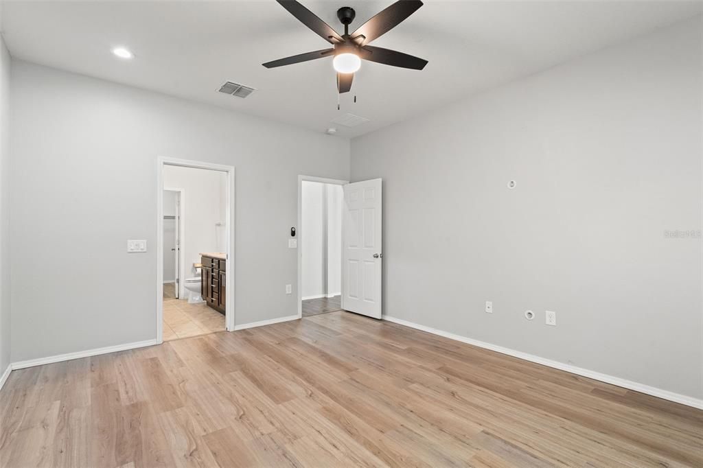 For Sale: $419,000 (4 beds, 2 baths, 2826 Square Feet)