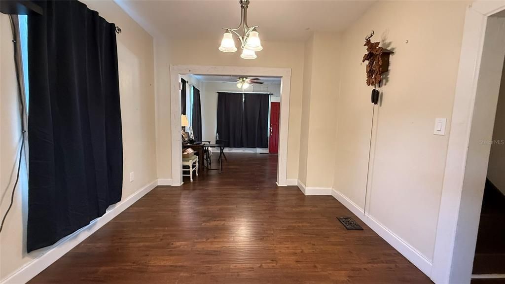 Active With Contract: $234,000 (4 beds, 2 baths, 1674 Square Feet)