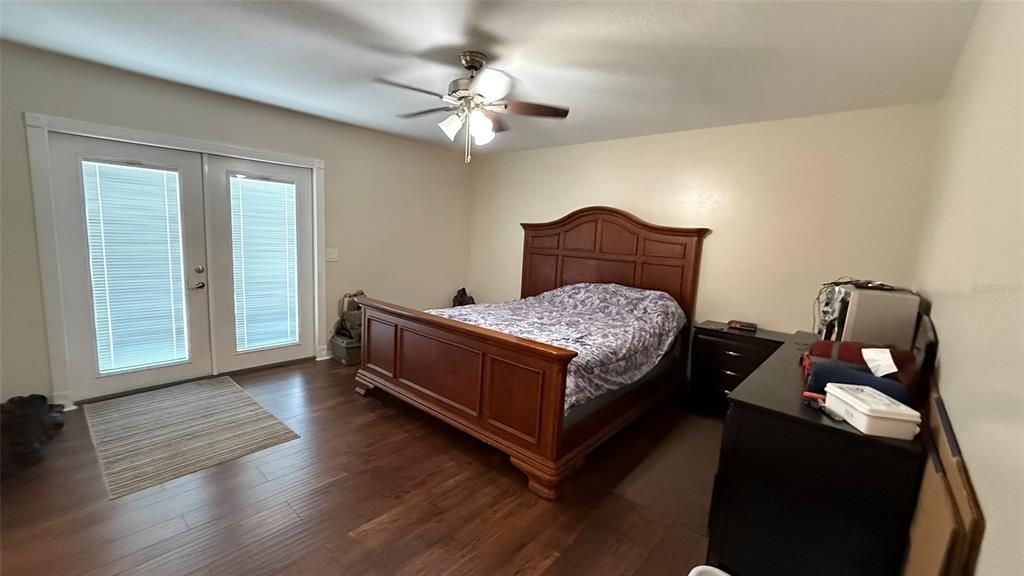 Active With Contract: $234,000 (4 beds, 2 baths, 1674 Square Feet)