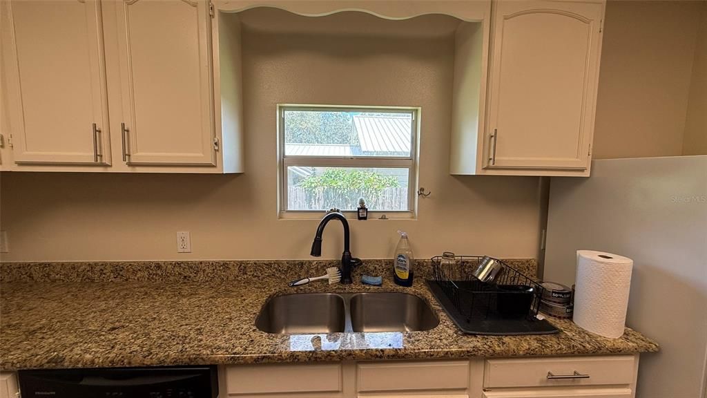 Active With Contract: $234,000 (4 beds, 2 baths, 1674 Square Feet)