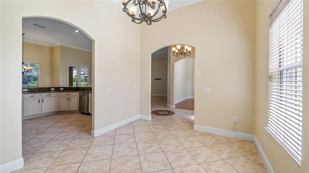 На продажу: $570,000 (4 спален, 3 ванн, 2499 Квадратных фут)