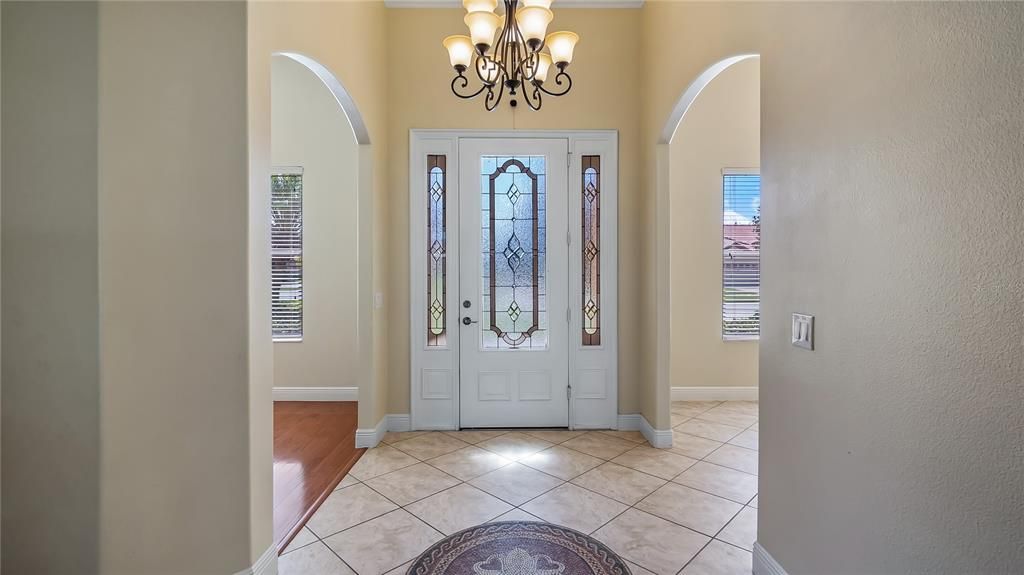 На продажу: $570,000 (4 спален, 3 ванн, 2499 Квадратных фут)