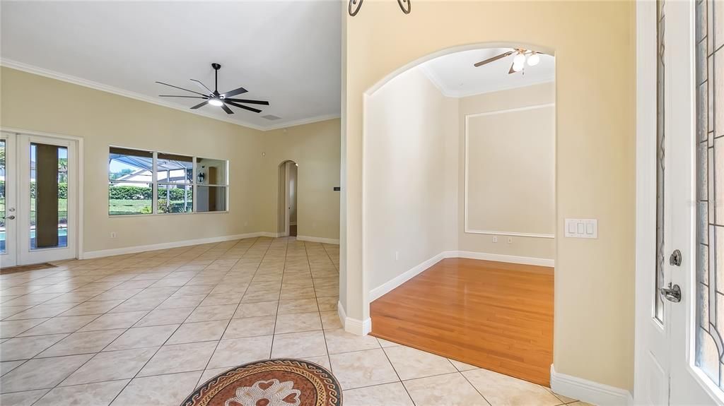 На продажу: $570,000 (4 спален, 3 ванн, 2499 Квадратных фут)