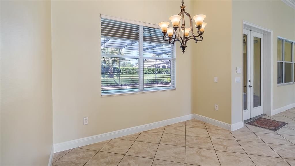 На продажу: $570,000 (4 спален, 3 ванн, 2499 Квадратных фут)