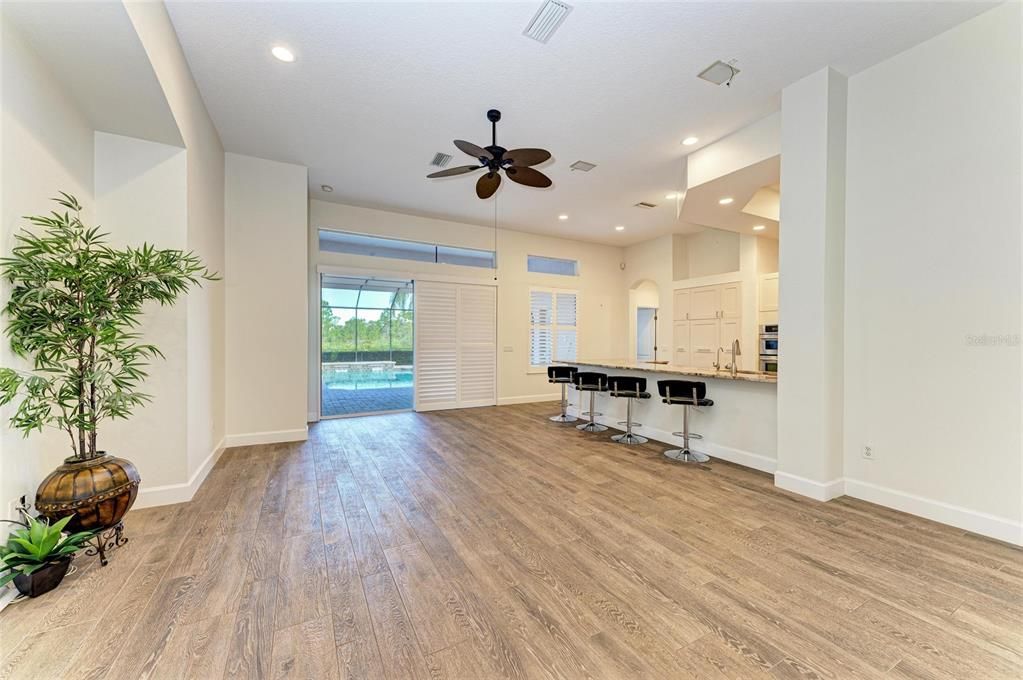 Active With Contract: $799,900 (4 beds, 3 baths, 2319 Square Feet)