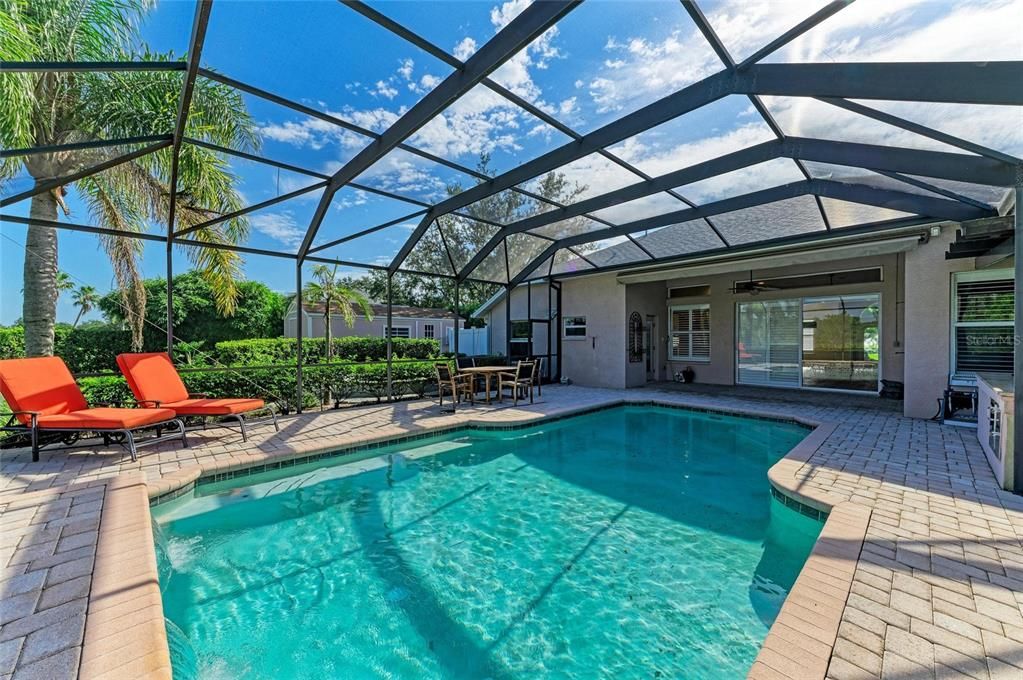 Active With Contract: $799,900 (4 beds, 3 baths, 2319 Square Feet)