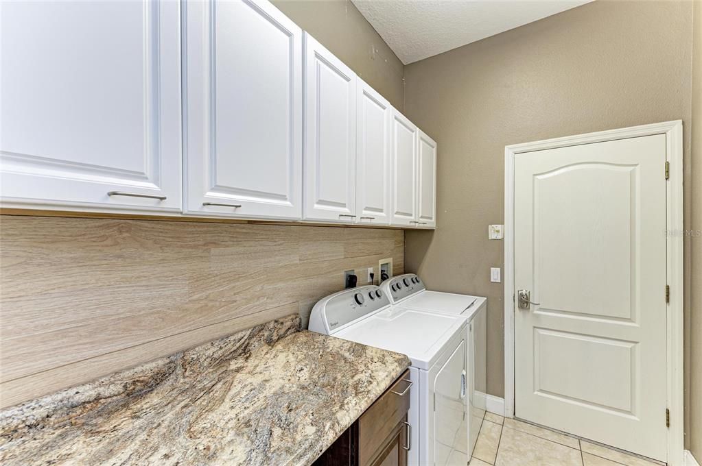 Active With Contract: $799,900 (4 beds, 3 baths, 2319 Square Feet)