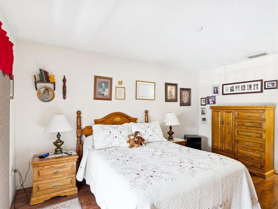 Activo con contrato: $120,000 (2 camas, 2 baños, 1103 Pies cuadrados)