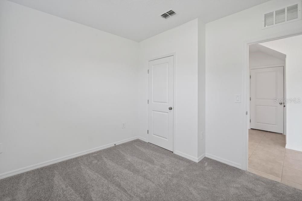 Под контрактом: $375,999 (5 спален, 3 ванн, 2287 Квадратных фут)
